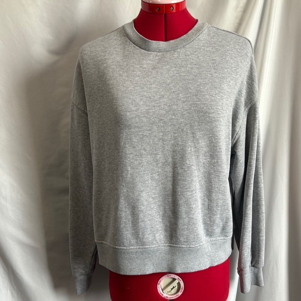 Divided Gray Long Sleeve Boxy Hoodie SM62